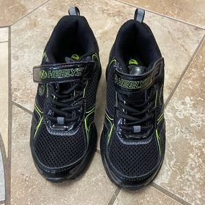 Little boys Heelys size 12